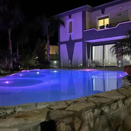 Charming In With Private Pool Βίλα Fontane Bianche