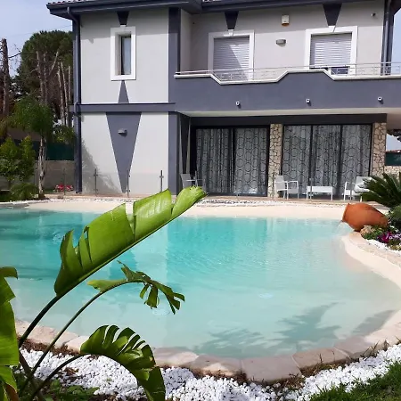 Charming In With Private Pool Vila