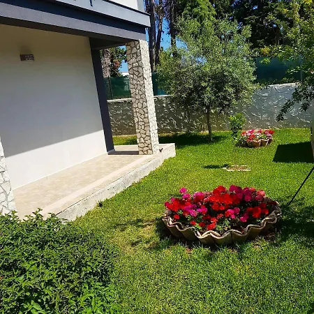 Charming In With Private Pool Fontane Bianche