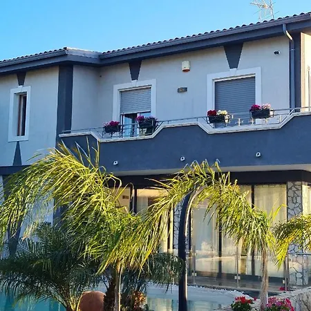 Charming In With Private Pool