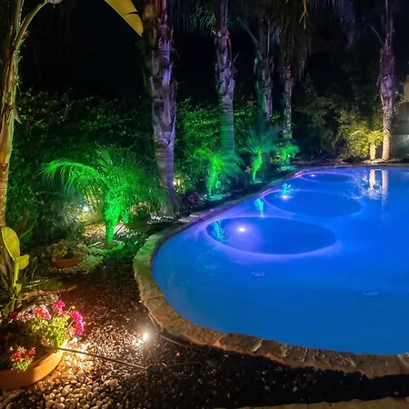 ヴィラ Charming In With Private Pool