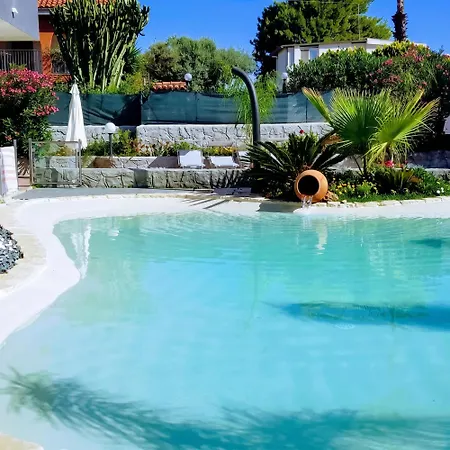 Charming In With Private Pool *